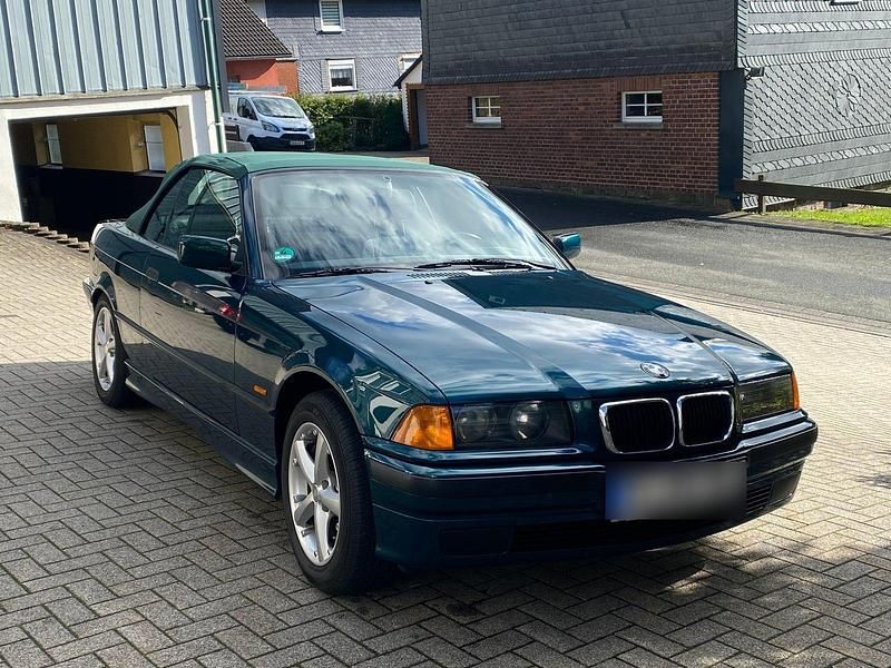 Gebraucht BMW 318 Cabriolet 115 PS (84 kW) 1999 Grün Cabrio