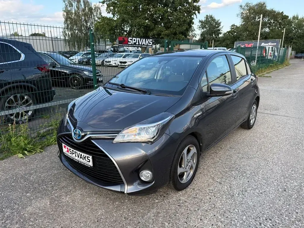 Gebraucht Toyota Yaris Hybrid Edition-S 75 PS (55 kW) 2016 Grau Limousine