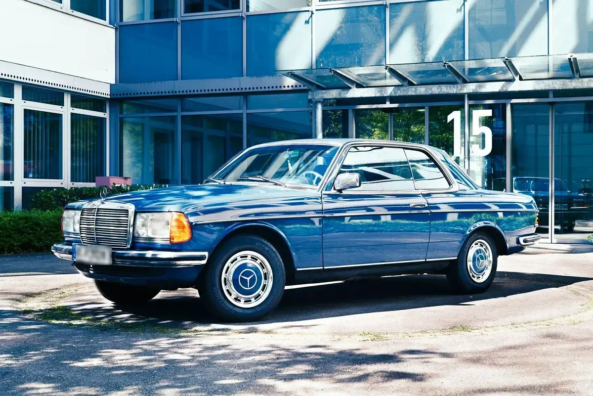Gebraucht Mercedes 280 177 PS (130 kW) 1980 Blau Coupé