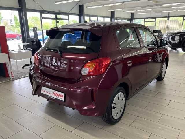 Neu Mitsubishi Space Star Plus 71 PS (52 kW) 2025 Rot metallic Limousine