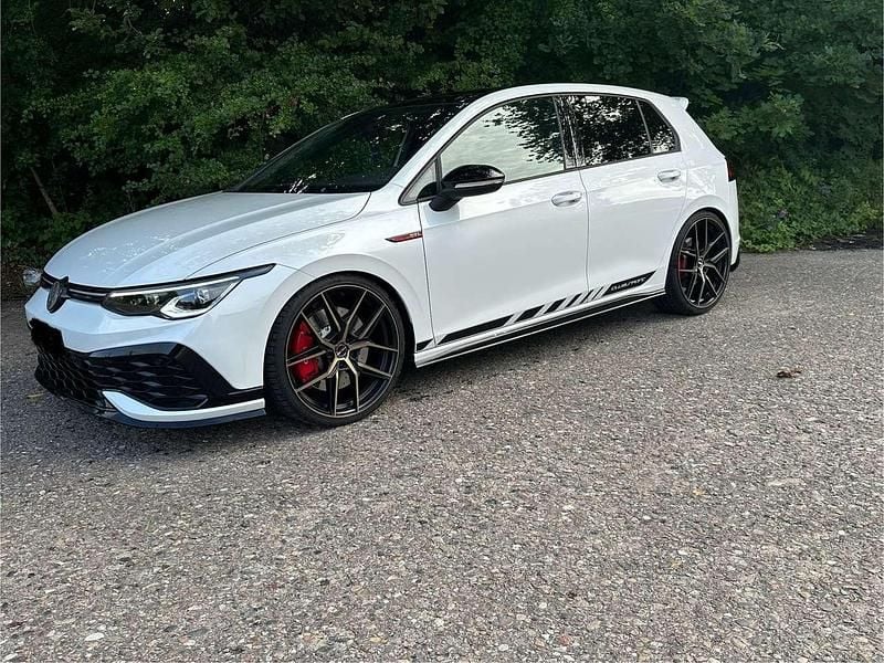 Weiß Gebraucht 2023 VW Golf VIII GTI Limousine | 35.800 € (Guter Preis) - Bild 1/4