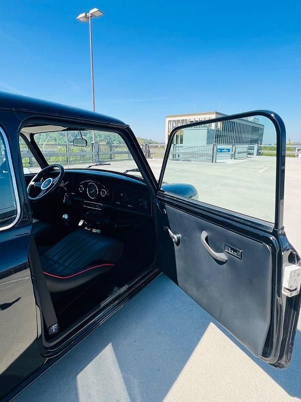 Second-hand Mini 1000 35 CP (25 kW) 1974 Negru Hatchback