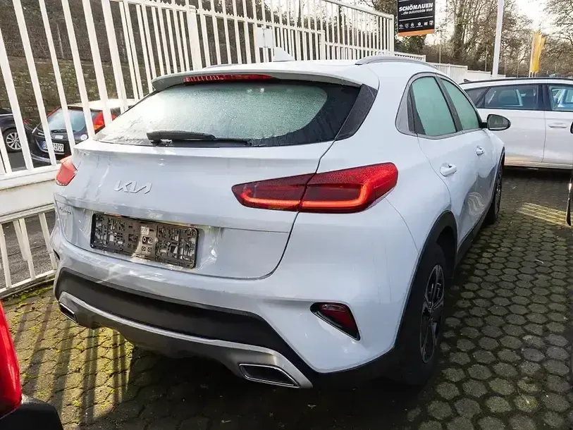 Gebraucht Kia XCeed Vision 141 PS (103 kW) 2022 Weiss SUV