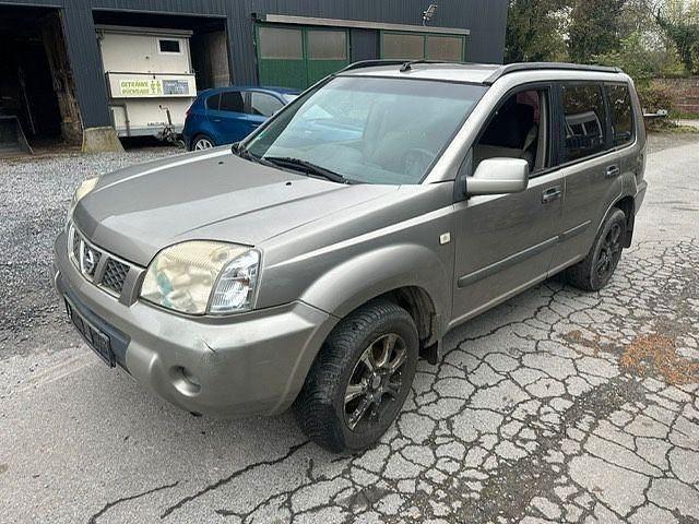 Grau Gebraucht 2005 Nissan X-Trail Comfort SUV | 1.799 € (Guter Preis) - Bild 1/4