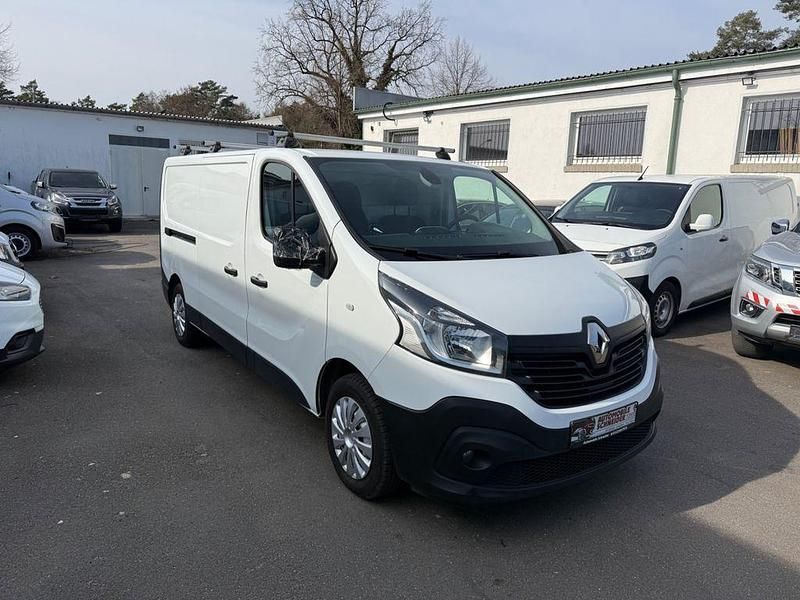 Gebraucht Renault Trafic Komfort 125 PS (91 kW) 2019 Weiß Van / Kleinbus