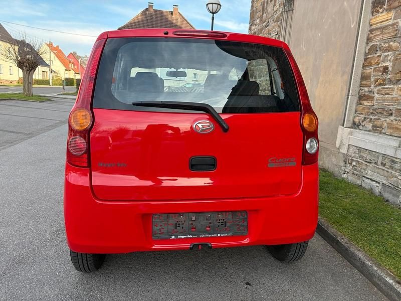 Gebraucht Daihatsu Cuore 69 PS (50 kW) 2008 Rot Kleinwagen