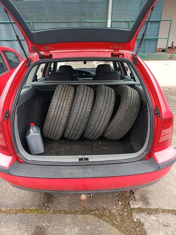 Gebraucht Skoda Octavia 101 PS (74 kW) 1998 Rot Kombi