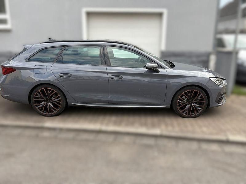 Gebraucht Cupra Leon VZ 245 PS (180 kW) 2022 Grau Limousine