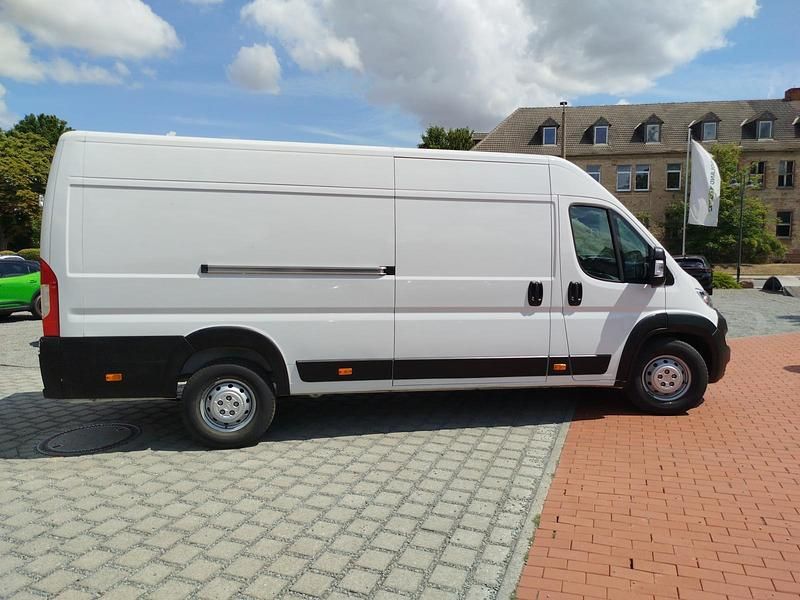 Gebraucht Opel Movano Edition 165 PS (121 kW) 2024 Lackierung weiss icy/typ aussenverkleidung spiegel flach standard Van