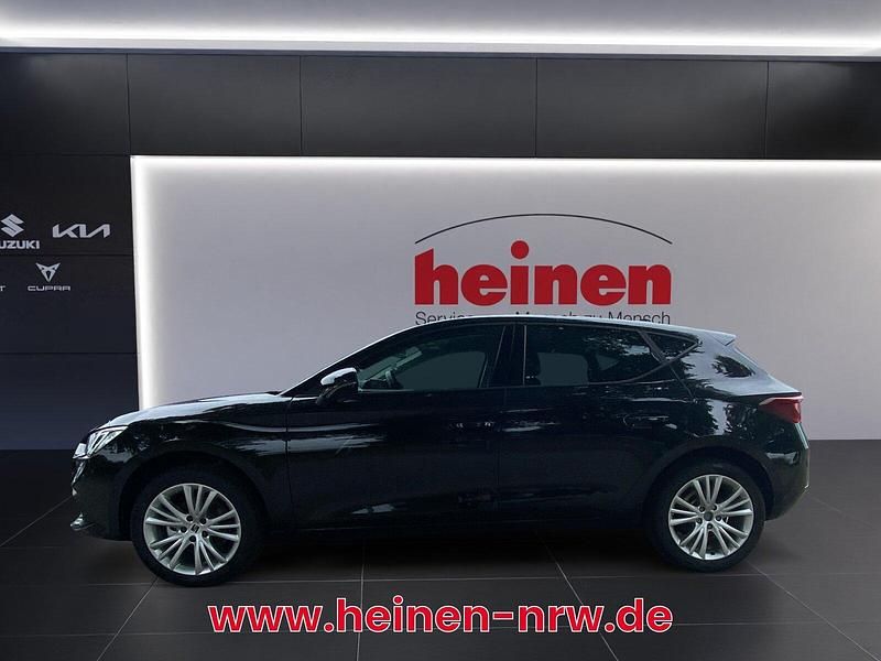 Neu Seat Leon Style 150 PS (110 kW) 2025 Schwarz Limousine