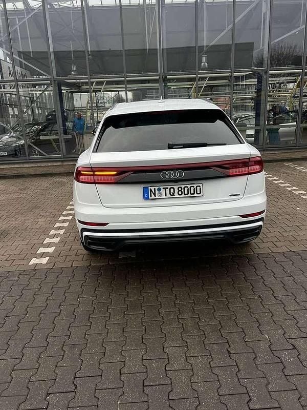 Gebraucht Audi Q8 S-Line 286 PS (210 kW) 2020 Weiß SUV