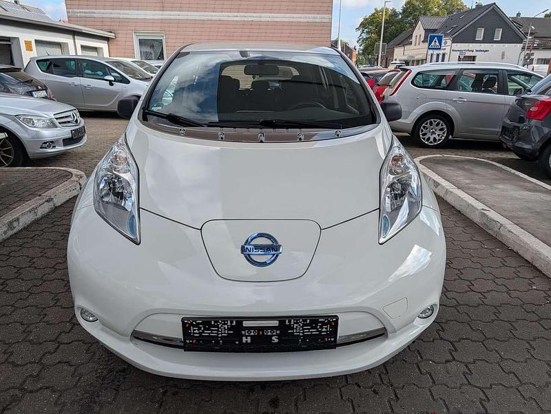 Gebraucht Nissan Leaf Visia 80 kW (109 PS) 2017 Weiß Kleinwagen