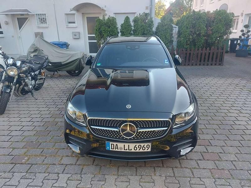 Schwarz Gebraucht 2019 Mercedes E53 AMG AMG Kombi | 47.300 € (Teuer) - Bild 1/4