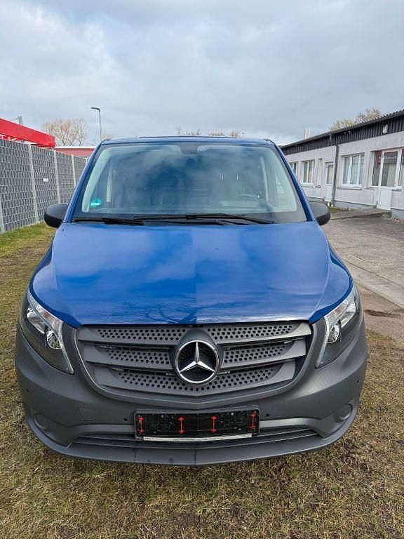 Gebraucht Mercedes Vito 136 PS (100 kW) 2018 Blau Van