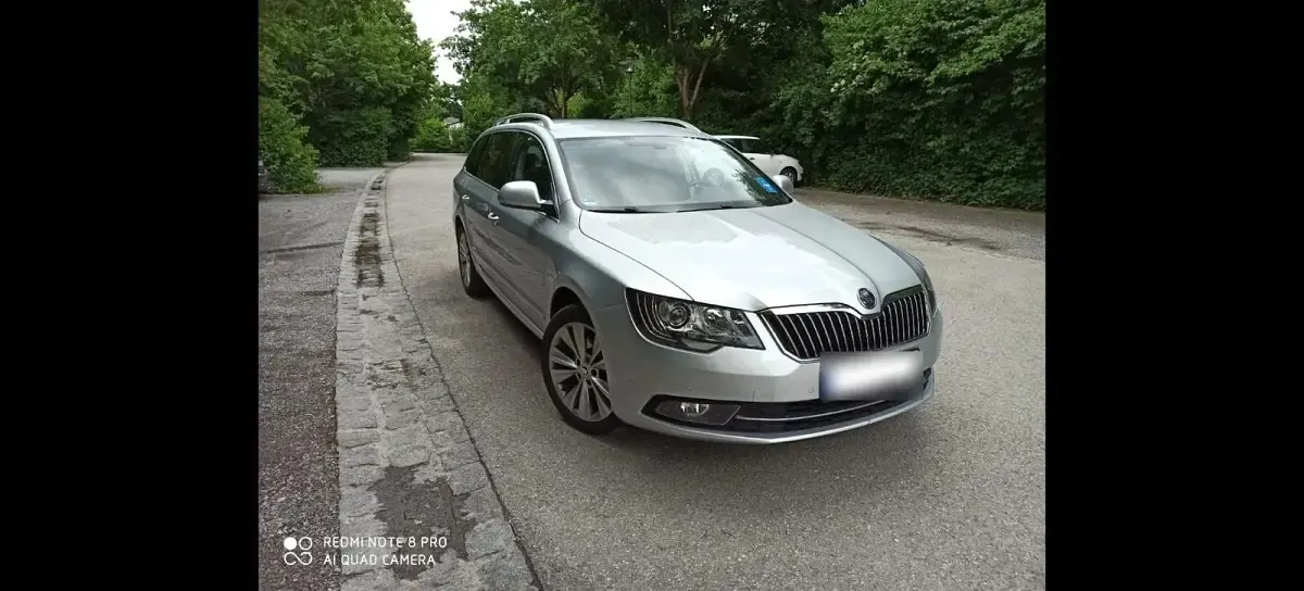 Gebraucht Skoda Superb Elegance 170 PS (125 kW) 2014 Silber Kombi