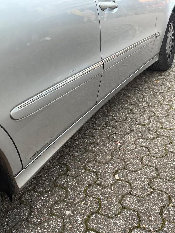 Gebraucht Mercedes E240 177 PS (130 kW) 2002 Silber Limousine