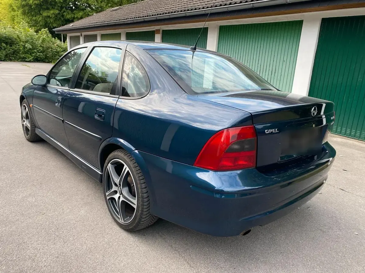 Gebraucht Opel Vectra Elegance 116 PS (85 kW) 2000 Blau Limousine