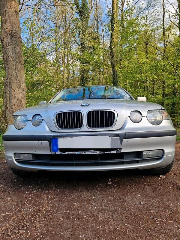 Second-hand BMW 318 143 CP (105 kW) 2003 Argintiu Berlinǎ