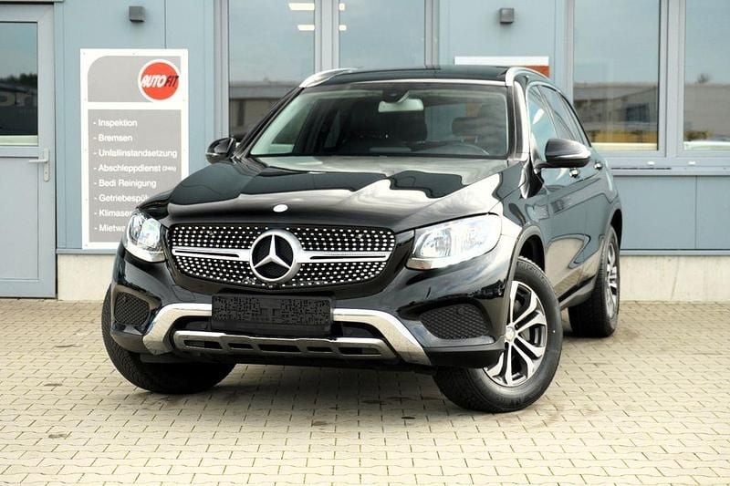 Schwarz Gebraucht 2015 Mercedes GLC220 SUV | 20.489 € (Fairer Preis) - Bild 1/4