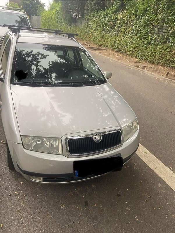 Silber Gebraucht 2004 Skoda Fabia Kombi | 1.200 € (Fairer Preis) - Bild 1/4