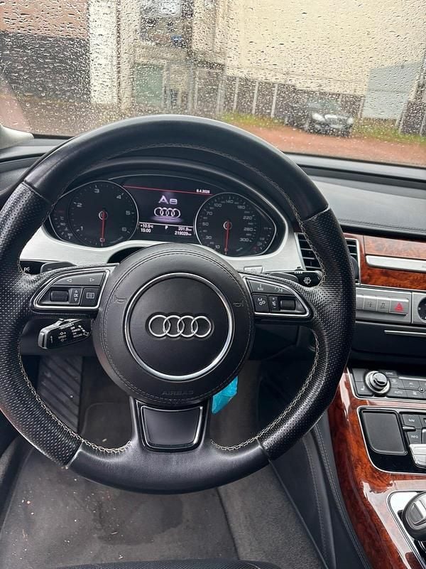 Gebraucht Audi A8 350 PS (257 kW) 2010 Silber Limousine