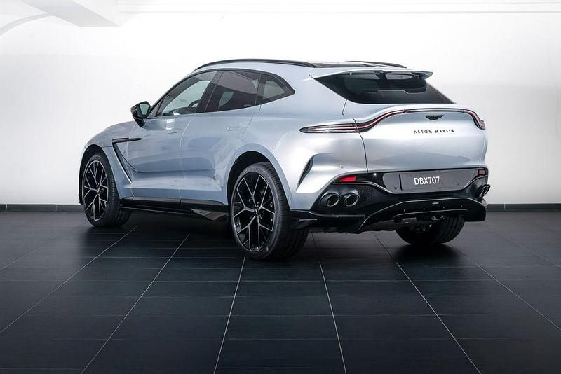 Gebraucht Aston Martin DBX 707 PS (519 kW) 2026 Silber SUV