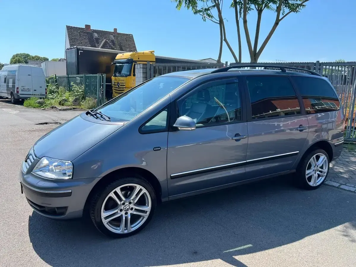 Gebraucht VW Sharan 116 PS (85 kW) 2008 Grau Van / Kleinbus