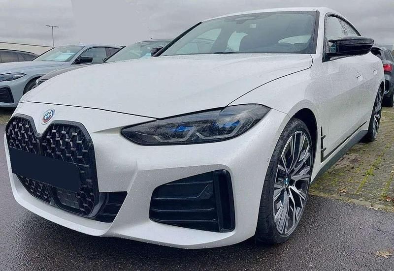 Weiß Gebraucht 2022 BMW M440 M Sport Limousine | 49.777 € (Fairer Preis) - Bild 1/4