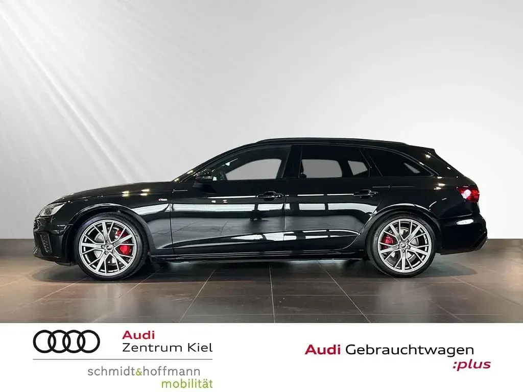 Gebraucht Audi A4 Competition 204 PS (150 kW) 2022 Mythosschwarz metallic Kombi
