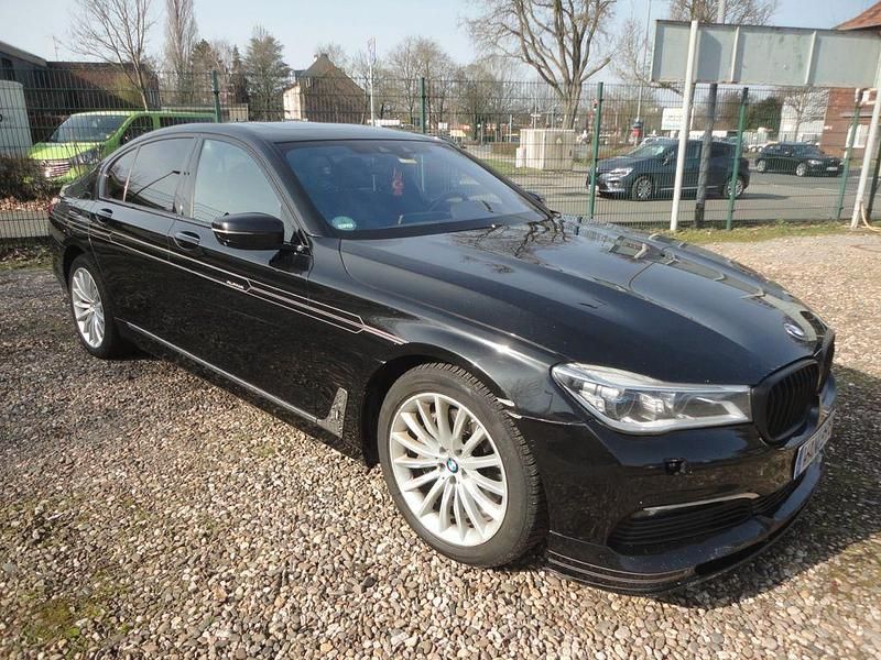 Gebraucht BMW 740 Performance 320 PS (235 kW) 2017 Schwarz Limousine