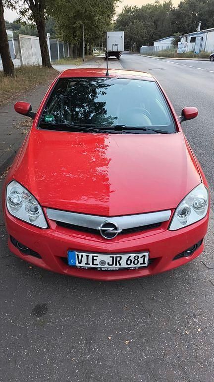 Rot Gebraucht 2007 Opel Tigra Sport Cabrio | 3.050 € (Fairer Preis) - Bild 1/4