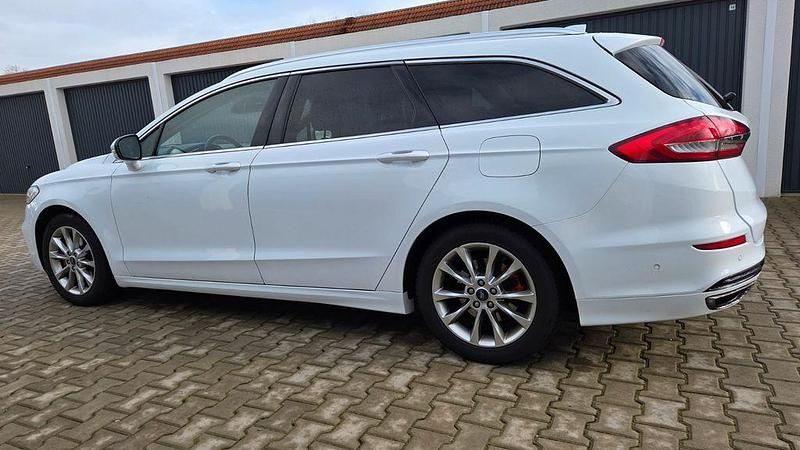 Gebraucht Ford Mondeo Titanium 190 PS (139 kW) 2020 Weiß Limousine