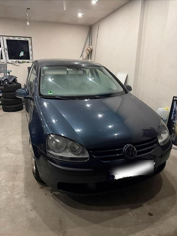 Blau Gebraucht 2004 VW Golf V Limousine | 899 € (Guter Preis) - Bild 1/4