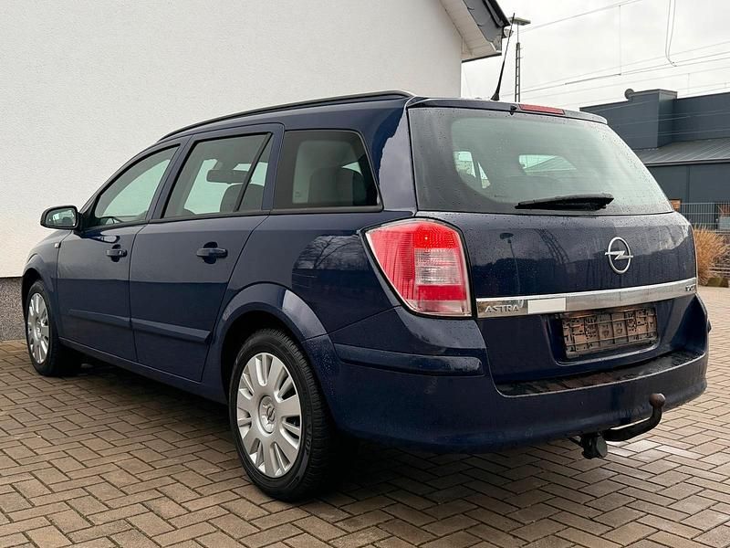 Gebraucht Opel Astra 125 PS (91 kW) 2008 Blau Kombi