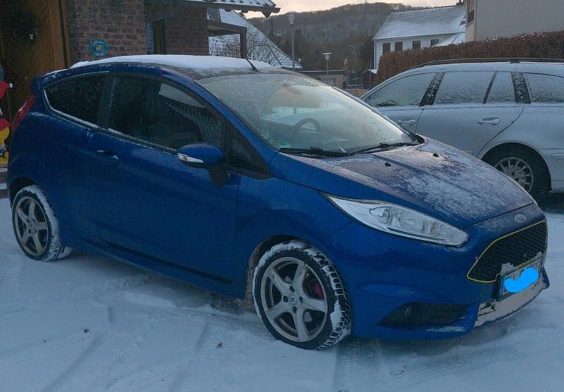 Gebraucht Ford Fiesta ST 182 PS (133 kW) 2013 Blau Kleinwagen