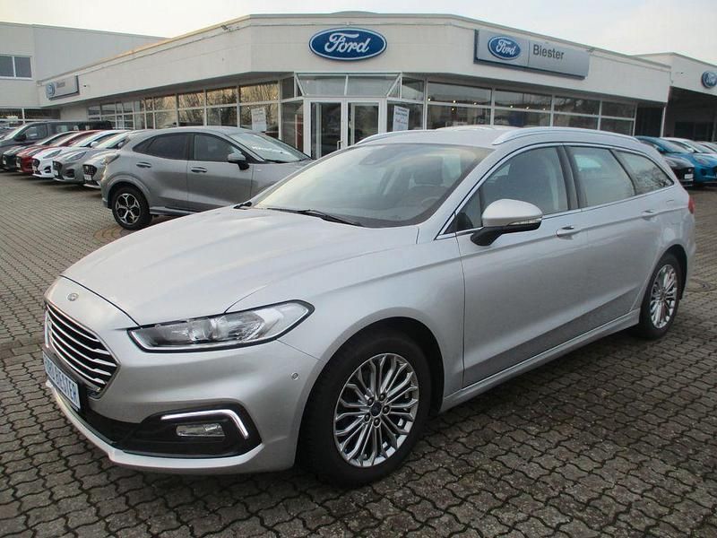 Silber Gebraucht 2021 Ford Mondeo Titanium Limousine | 19.950 € (Teuer) - Bild 1/4
