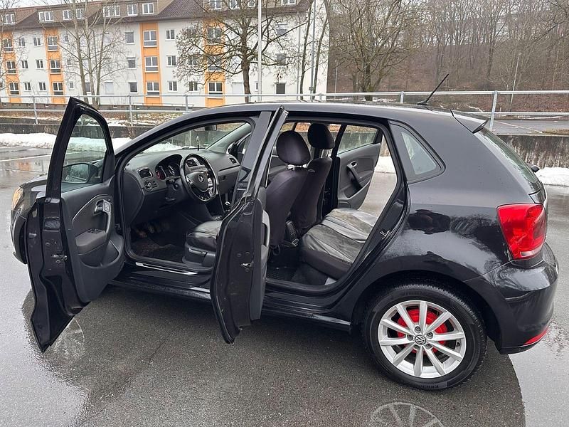 Gebraucht VW Polo LOUNGE 60 PS (44 kW) 2015 Schwarz Kleinwagen