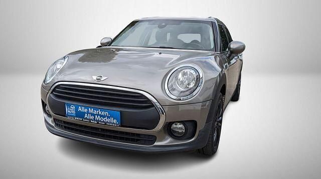 Melting silver metallic Gebraucht 2017 Mini One Clubman Pepper Kombi | 12.900 € (Fairer Preis) - Bild 1/4