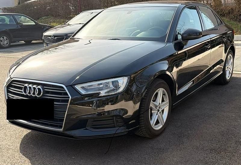 Gebraucht Audi A3 116 PS (85 kW) 2019 Schwarz Limousine