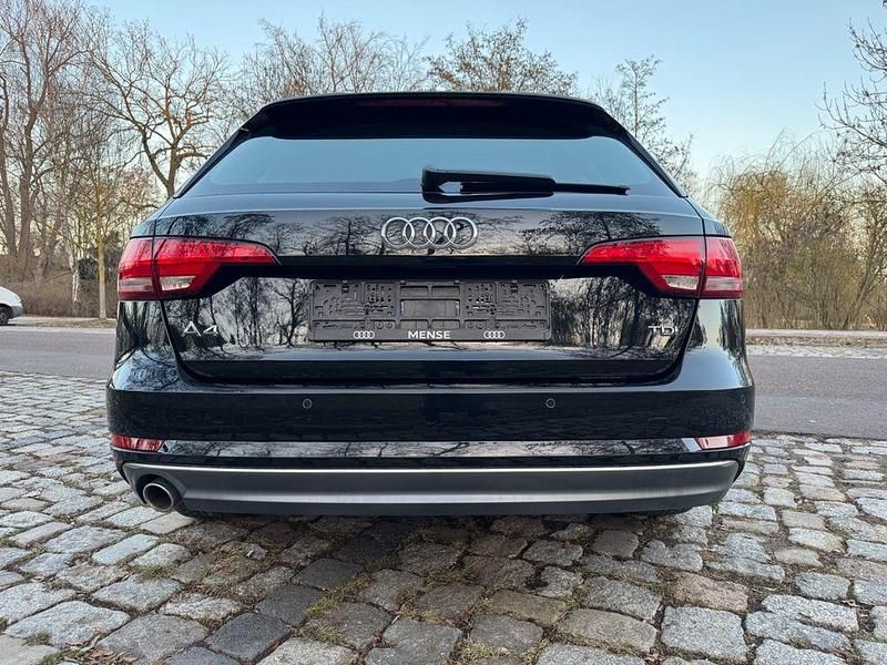 Gebraucht Audi A4 Sport 150 PS (110 kW) 2018 Schwarz Kombi