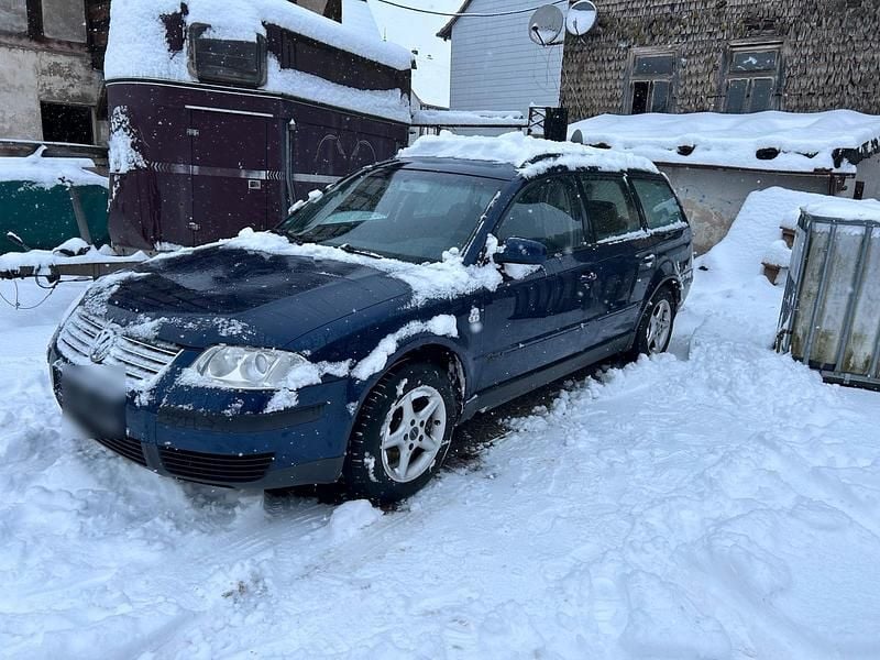 Gebraucht VW Passat 101 PS (74 kW) 2002 Blau Kombi