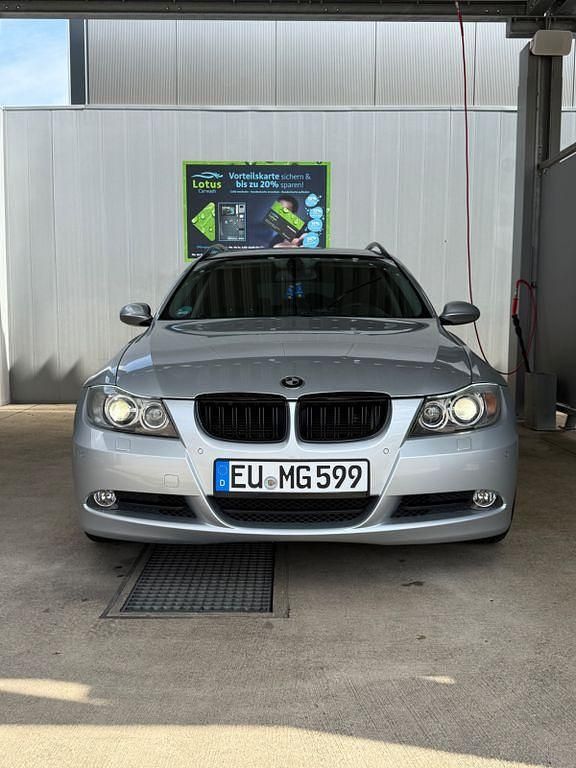 Silber Gebraucht 2005 BMW 320 Kombi | 4.650 € (Teuer) - Bild 1/4