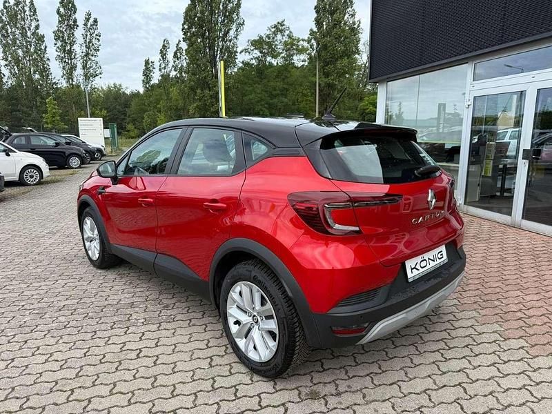 Gebraucht Renault Captur Equilibre 100 PS (73 kW) 2023 Dezirrot metallic, black pear SUV