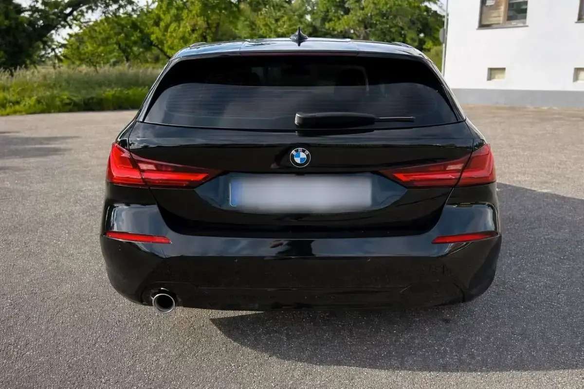 Gebraucht BMW 116 Advantage 109 PS (80 kW) 2021 Schwarz Kleinwagen