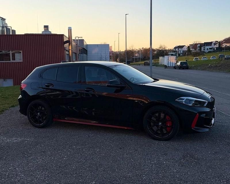 Gebraucht BMW 128 Performance 265 PS (194 kW) 2023 Schwarz Limousine