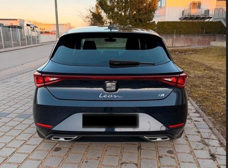 Gebraucht Seat Leon Beats 190 PS (139 kW) 2023 Blau Limousine