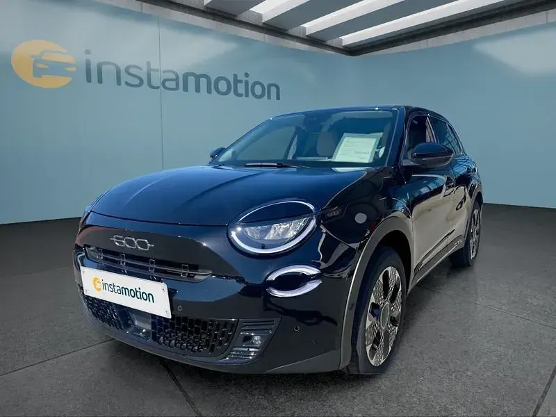 Neu Fiat 600 La Prima 101 PS (74 kW) 2025 Silber Kleinwagen
