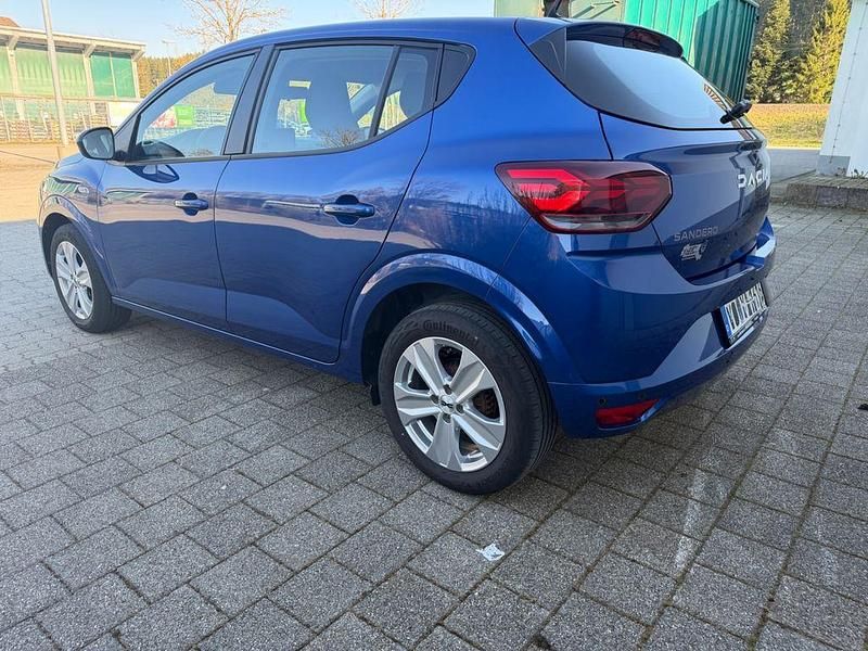 Gebraucht Dacia Sandero Expression 91 PS (66 kW) 2023 Blau Limousine
