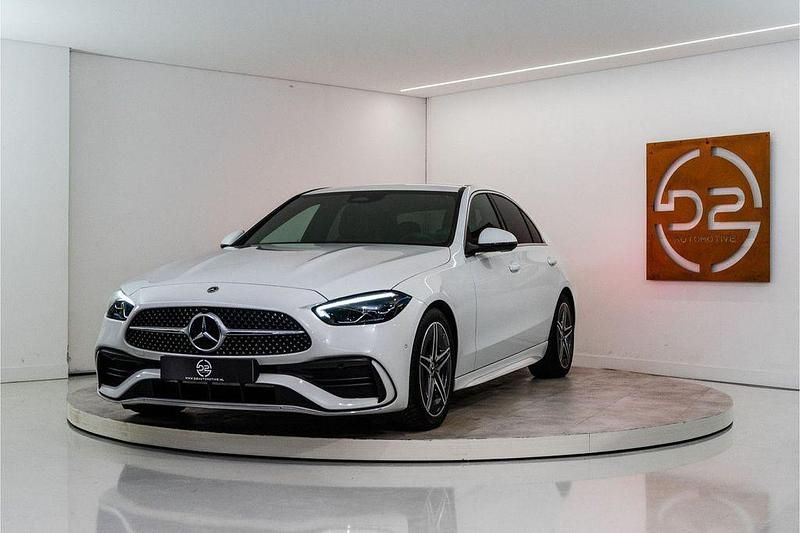 Second-hand Mercedes C180 AMG line 2023 Alb Berlinǎ