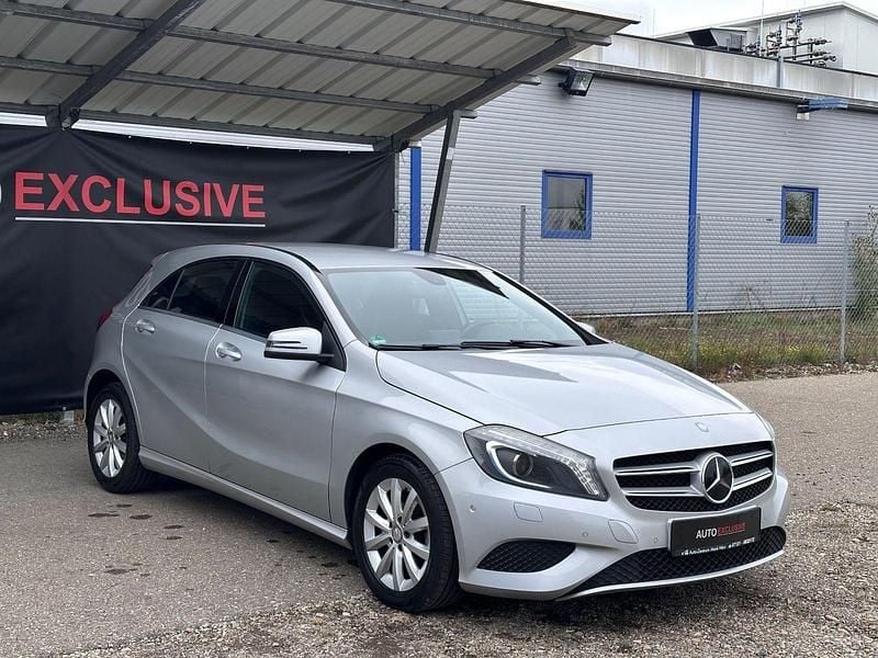 Brugt Mercedes A180 122 HK (89 kW) 2012 Sølv Hatchback